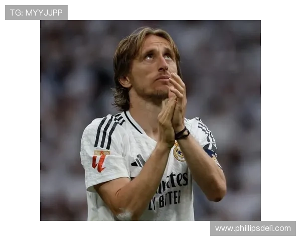 加维与莫德里奇近期表现对比:新生代与传奇中场的竞技状态走势 加维与莫德里奇近期表现对比:新生代与传奇中场的竞技状态走势