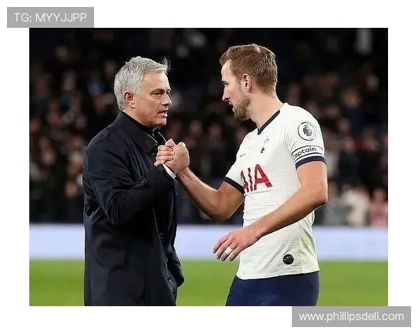 本泽马 vs 凯恩:前场组织能力与战术作用对比 本泽马 vs 凯恩:前场组织能力与战术作用对比